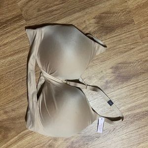 Victoria’s Secret wireless bra never worn